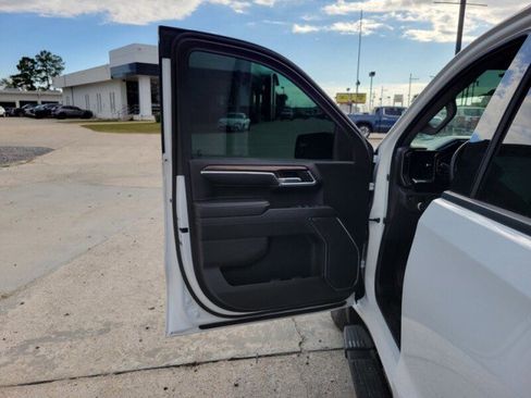 Used 2024 GMC Sierra 1500 Elevation image 14