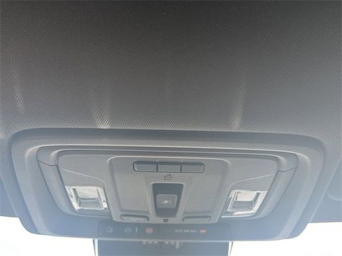 Used 2022 Chevrolet Silverado 1500 LT Trail Boss w/ LT Trail Boss Premium Package image 29