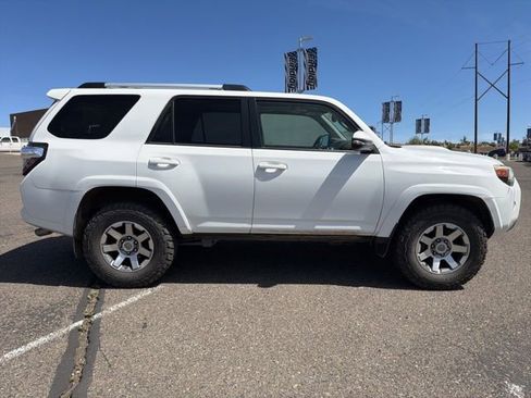 Used 2016 Toyota 4Runner Trail Premium AWD/4WD image 2