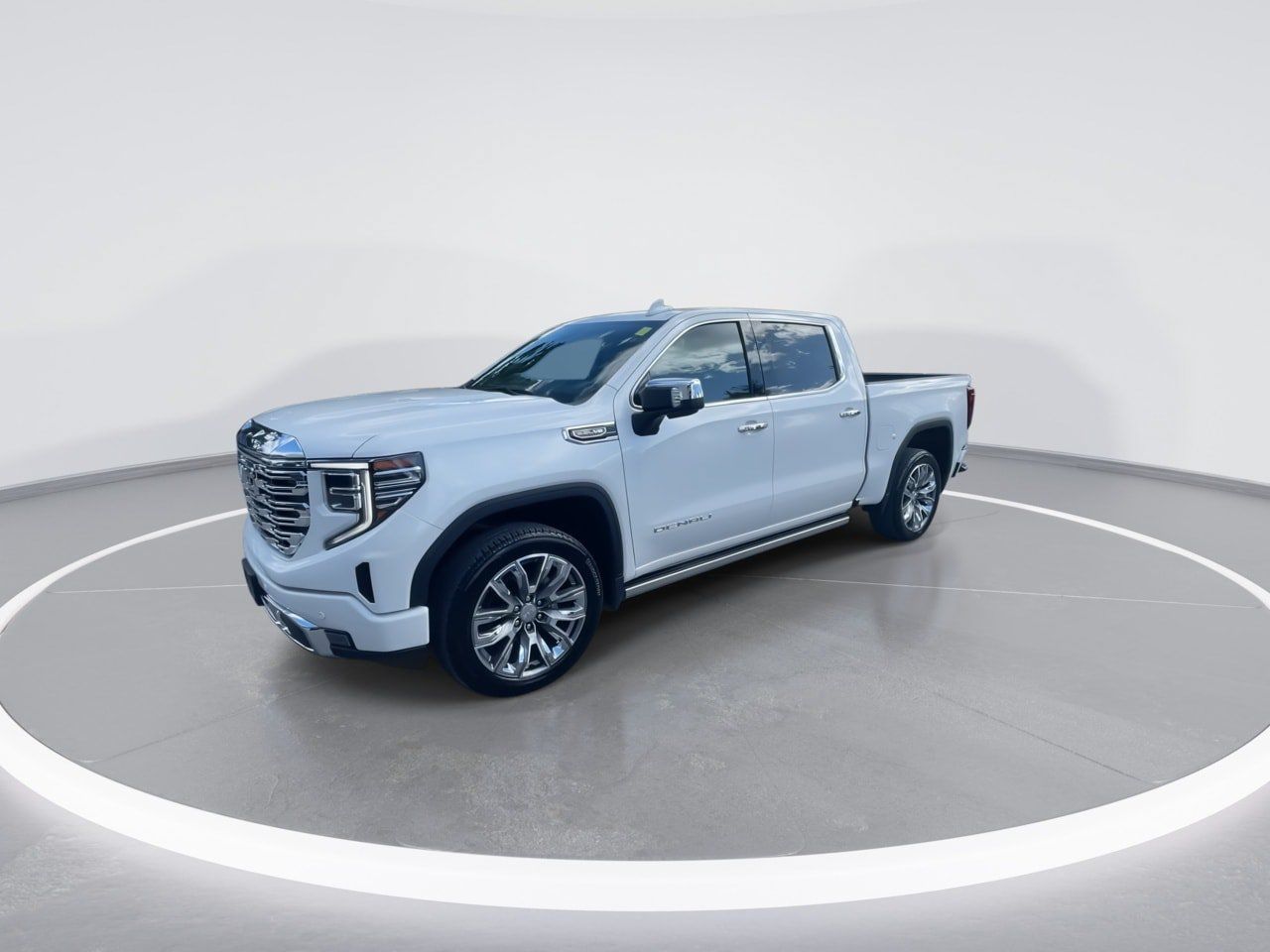 Used 2023 GMC Sierra 1500 Denali w/ Denali Reserve Package AWD/4WD image 7