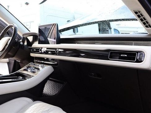 Used 2020 Lincoln Aviator Black Label w/ Dynamic Handling Package image 29