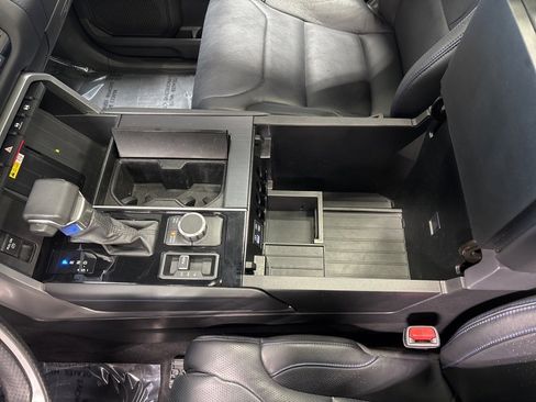 Used 2022 Toyota Tundra Platinum image 30