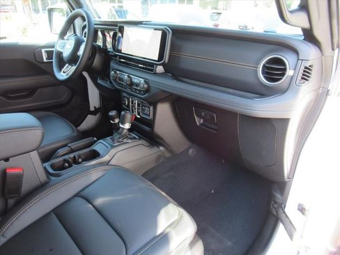 New 2026 Jeep Wrangler Sahara image 10