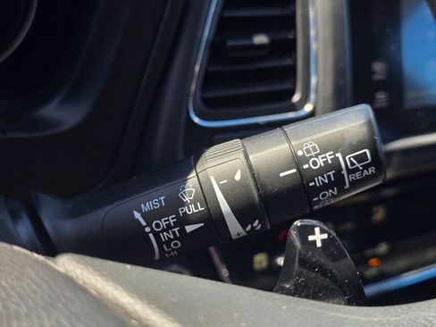 Used 2018 Honda HR-V EX image 27