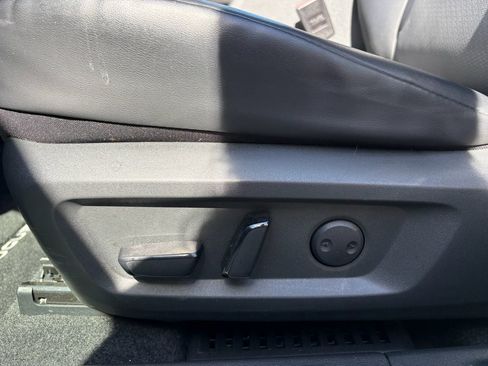 Used 2023 Nissan Rogue SV w/ SV Premium B Package FWD image 26