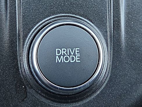 Used 2025 Ford Explorer ST-Line AWD/4WD image 19