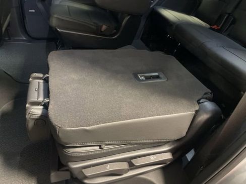 Used 2025 GMC Yukon Denali image 40