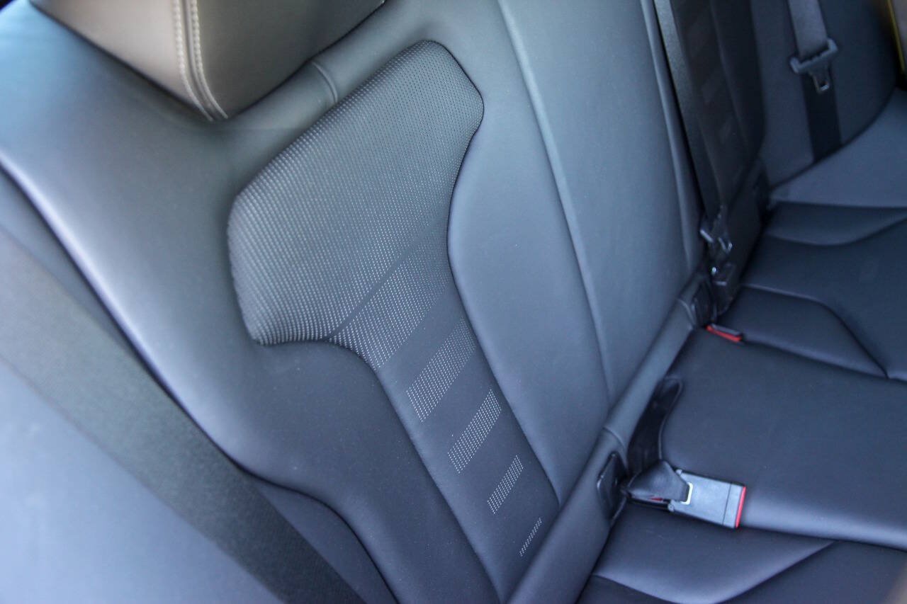 Used 2015 BMW M3 RWD image 60