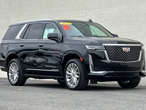 Used 2021 Cadillac Escalade Premium Luxury RWD image 2