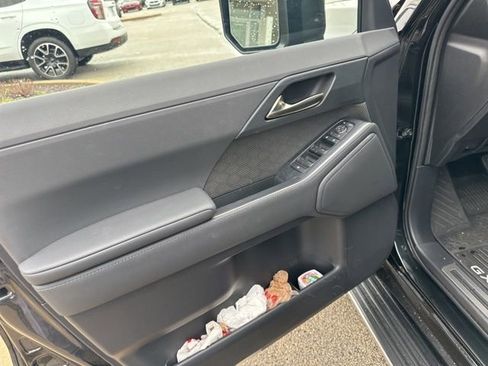 Used 2024 Lexus GX 550 w/ Accessory Package (Z1) AWD/4WD image 11