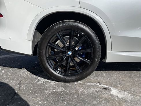 Used 2022 BMW X5 M50i image 36