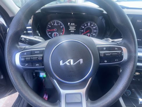 Used 2023 Kia K5 LXS image 9