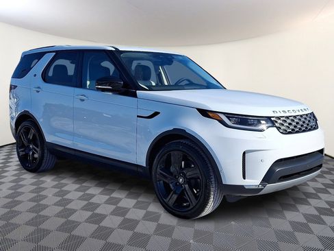 New 2026 Land Rover Discovery S image 5