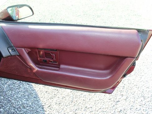 Used 1993 Chevrolet Corvette Coupe RWD image 19