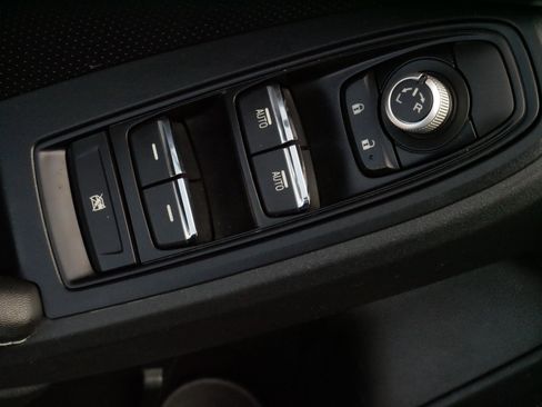 Used 2019 Subaru Impreza 2.0i Limited image 19