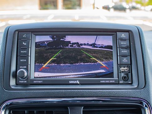 Used 2019 Dodge Grand Caravan SE FWD image 27
