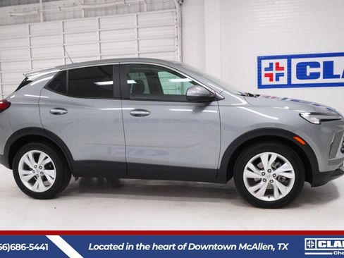 Used 2025 Buick Encore GX Preferred FWD image 4
