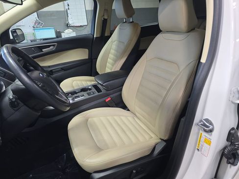 Used 2022 Ford Edge SEL image 16