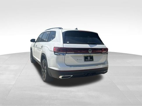 New 2026 Volkswagen Atlas SE FWD image 3