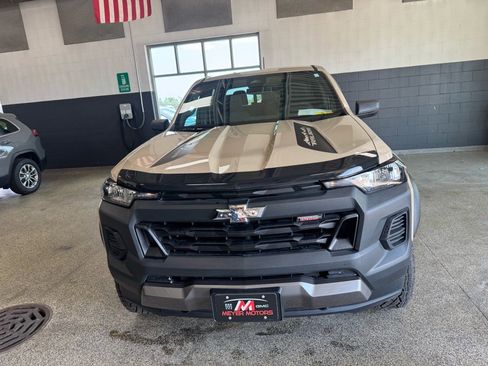 Used 2023 Chevrolet Colorado Trail Boss w/ Advanced Trailering Package image 2