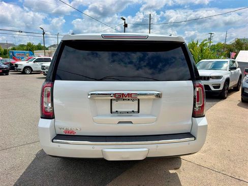 Used 2017 GMC Yukon Denali w/ Open Road Package AWD/4WD image 3