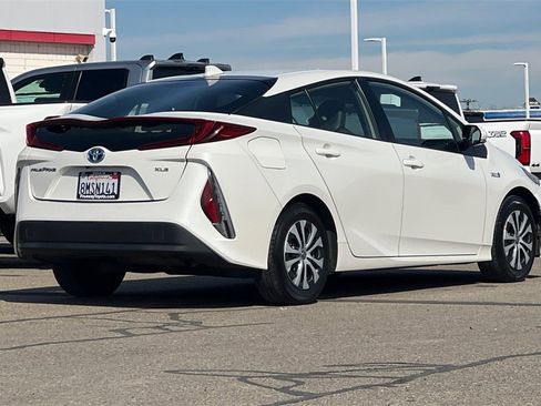 Certified 2020 Toyota Prius Prime XLE w/ Carpet Mat Package image 5