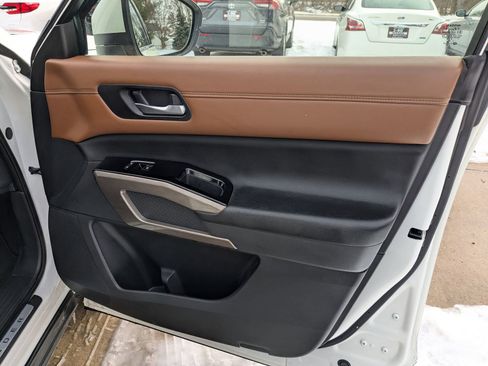 Certified 2023 Nissan Pathfinder Platinum image 29