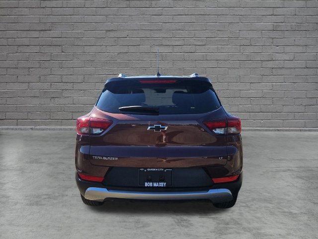 Used 2023 Chevrolet TrailBlazer LT w/ Convenience Package FWD image 4
