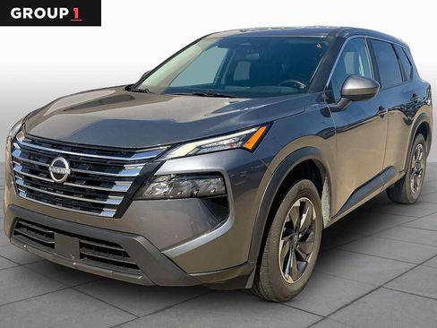 Used 2025 Nissan Rogue SV FWD image 1