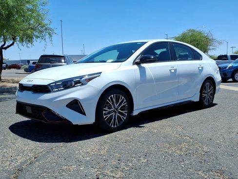 Used 2024 Kia Forte GT-Line FWD image 3