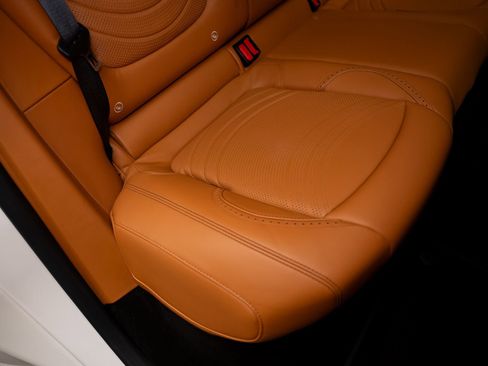 Used 2023 Aston Martin DBX AWD/4WD image 65