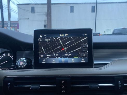 Used 2021 Lincoln Corsair AWD w/ Premium Package image 6