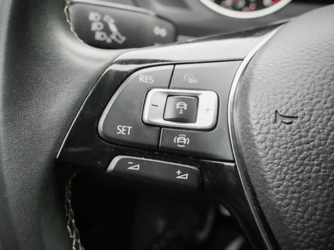 Used 2021 Volkswagen Tiguan S image 19