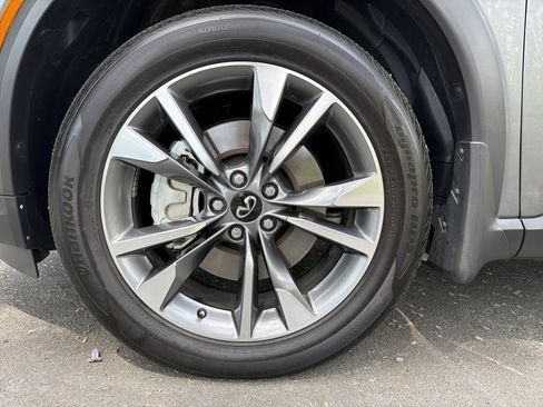 Certified 2025 INFINITI QX60 Luxe w/ Vision Package image 10