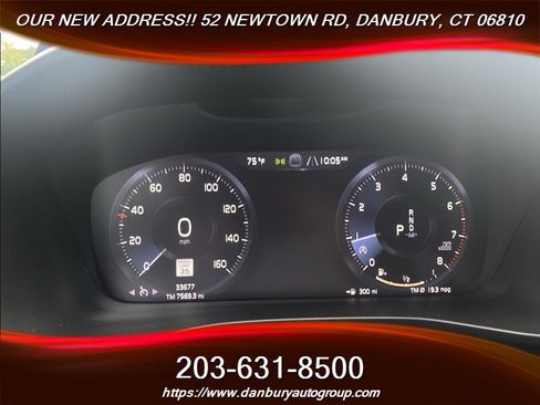 Used 2022 Volvo XC40 T5 R-Design AWD/4WD image 14