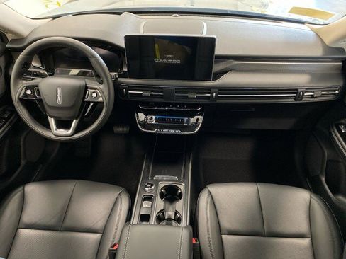 New 2025 Lincoln Corsair Reserve w/ Equipment Group 202A image 32