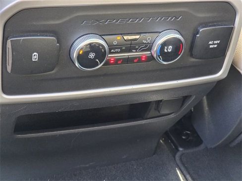 Certified 2023 Ford Expedition Limited image 13
