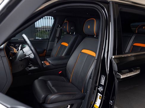 Used 2021 Rolls-Royce Cullinan image 47