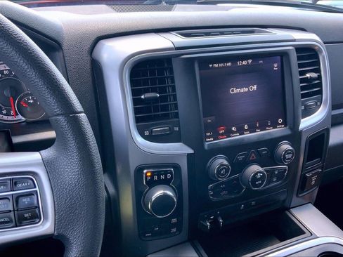 Used 2022 RAM 1500 Classic SLT w/ Trailer & Traction Group AWD/4WD image 5