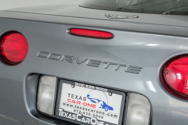 Used 2003 Chevrolet Corvette Coupe w/ Preferred Equipment Group RWD image 37