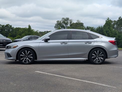 Used 2023 Honda Civic EX image 6
