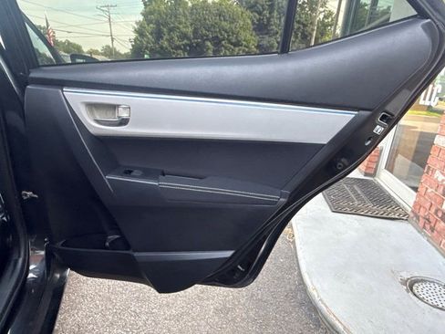 Used 2014 Toyota Corolla LE FWD image 19