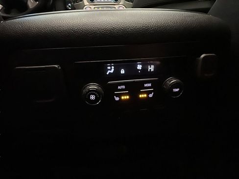 Used 2018 GMC Yukon Denali w/ Open Road Package image 25