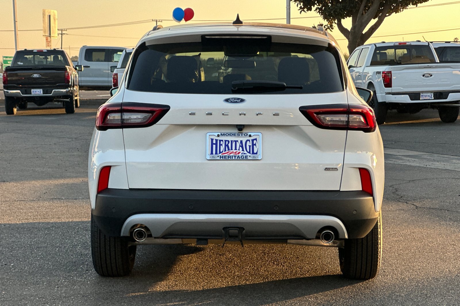 New 2024 Ford Escape SE w/ PHEV Premium Package FWD image 5