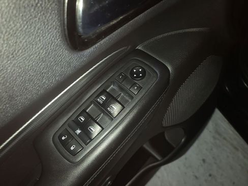 Used 2018 Dodge Durango GT image 19