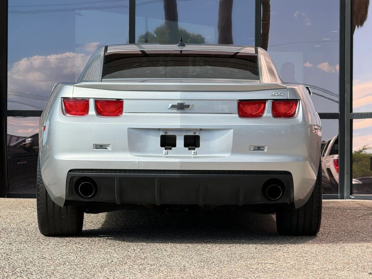 Used 2011 Chevrolet Camaro SS RWD image 9