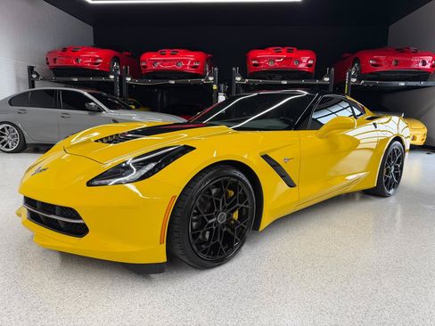Used 2014 Chevrolet Corvette Stingray Coupe RWD image 5
