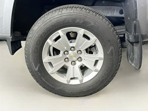 Used 2022 Chevrolet Colorado LT w/ Luxury Package AWD/4WD image 11