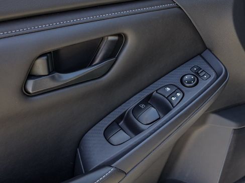 Used 2024 Nissan Sentra S FWD image 14