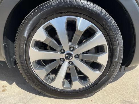 Used 2021 Kia Telluride EX w/ EX Premium Package AWD/4WD image 30